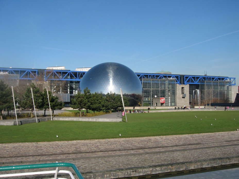 Géode et Cité Sciences au Parc de la Villette