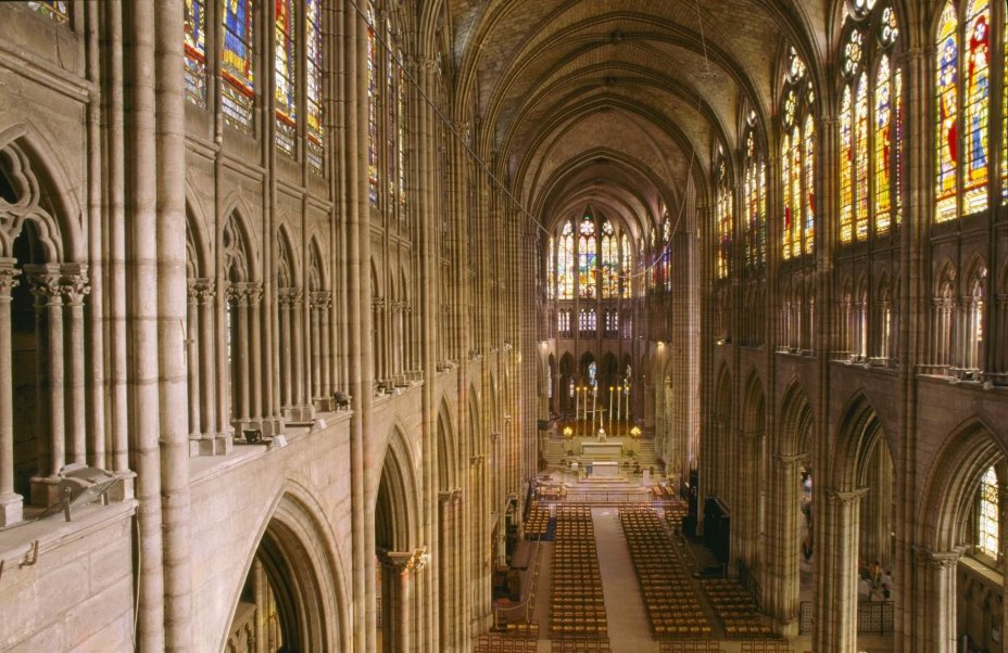 La nef de la basilique de Saint-Denis