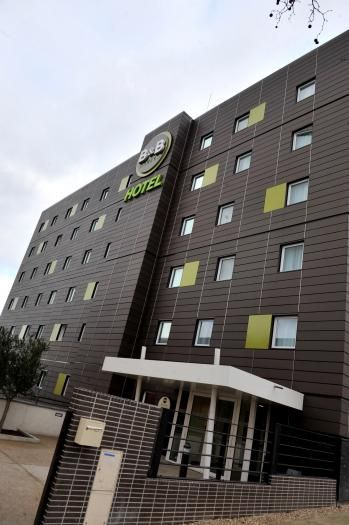 Hotel le bourget la courneuve