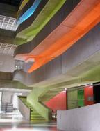 CND. Escalier atrium central. Mise en lumière polychrome Hervé Audibert. © Agathe Poupenet / Photoscene.fr