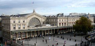 Paris est train station