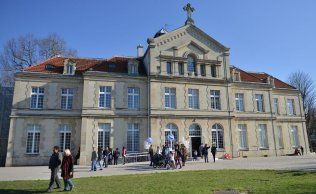 Chateau de Ladoucette