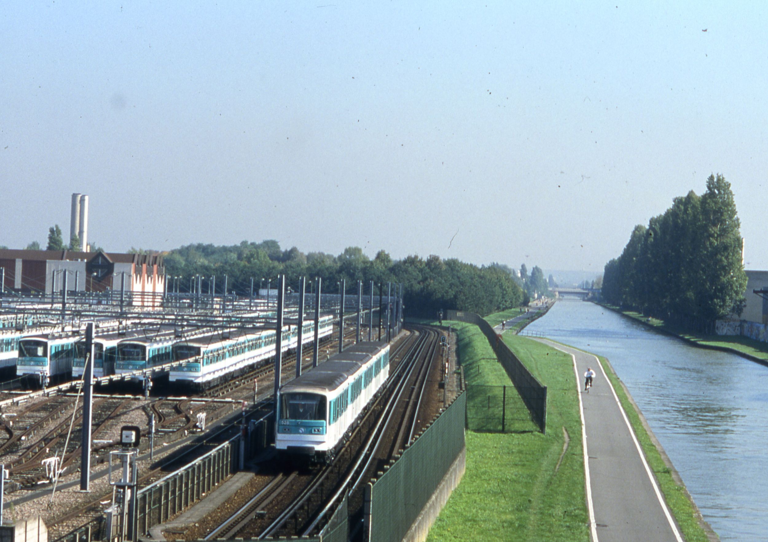 La RATP transforme ses espaces bus en centres logistiques 