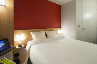 Hotel near Paris exhibition center : Villepinte or Le Bourget