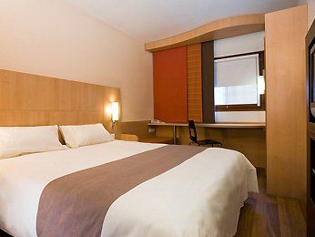 Htel Ibis Paris Gare du Nord Chateau Landon