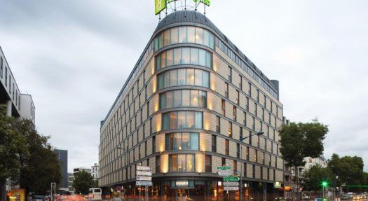 Voco Paris - Porte de Clichy, an IHG Hotel