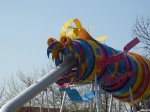 Jeux gratuits  la Villette, toboggan dragon et jeux au sol prs de la gode