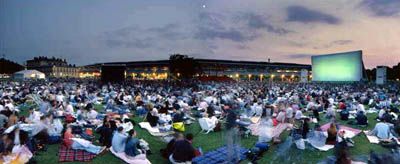 Outdoor movie theater @ la Villette