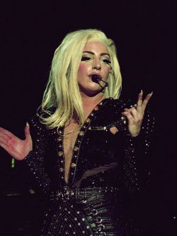 Lady Gaga en concert au zénith