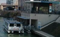 Canal Saint-Denis pier access to le Millnaire