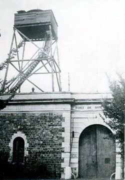 fort de romainville tour